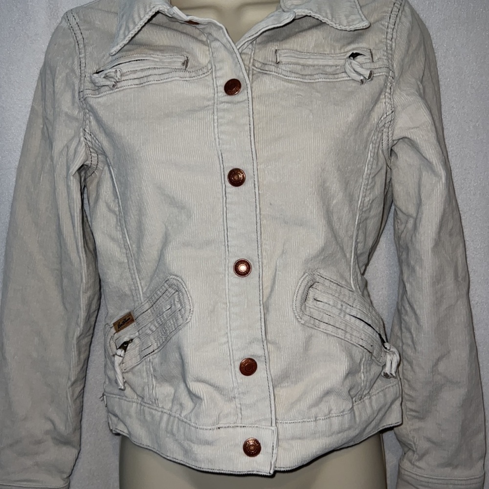 #264✅ Levi’s cream colored corduroy jacket